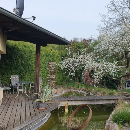Vacation home on the outskirts of Potsdam in a quiet location with its own garden
