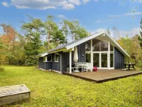 8 Person Holiday Home in Grenaa-by Traum