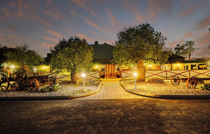 Overlander Homestead Motel