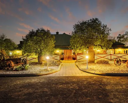 Overlander Homestead Motel Hotel a Roma