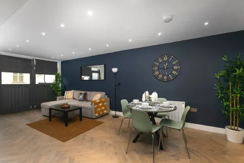 Bright Spacious Condo Free Parking 5Min to Beach - parking