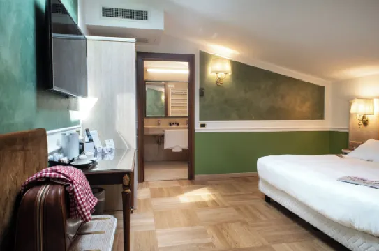 Santa Barbara Hotel Отели рядом со станцией Milano Rogoredo
