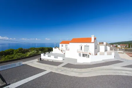 35th Atlantic View Отели в г. Пико Айленд