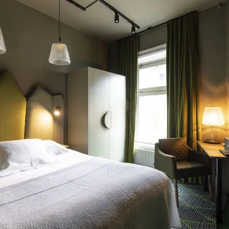 Hotel Flora Отели рядом с достопримечательностью «Парк Слоттскоген»