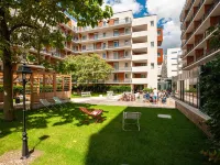 Apparthotel le Hüb Grenoble Hotels near Minatec