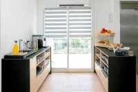 Bleu Emeraude Hotel Hotels in Grand Case