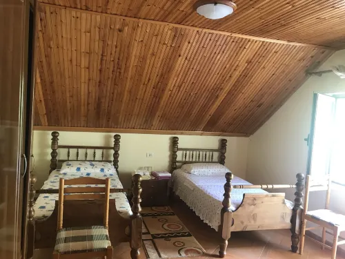 Guest House Adriatiku Hotels in Razëm