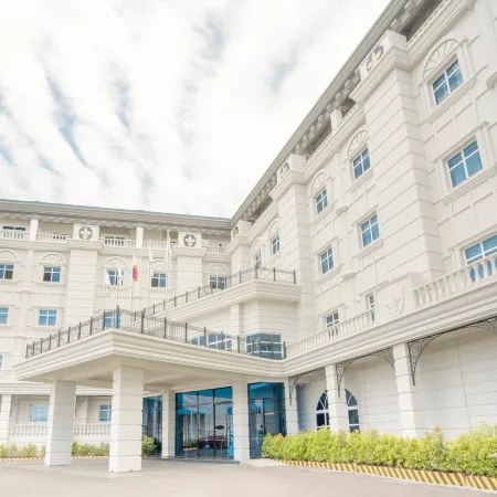 The Monarch Hotel
