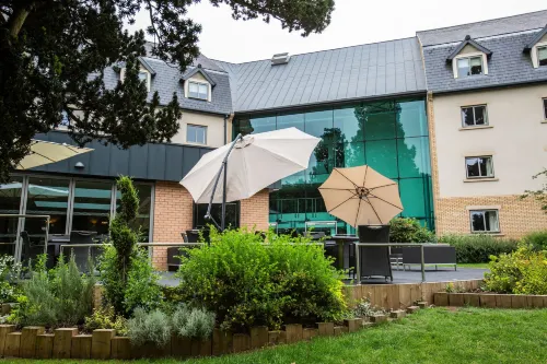 Drayton Manor Hotel