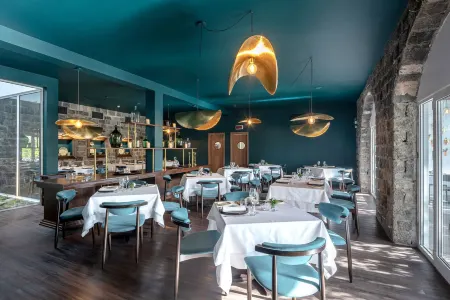 Senhora da Rosa, Tradition & Nature Hotel Отели в г. Понта-Делгада