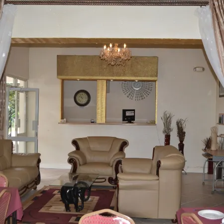 Executive Airport Hotel