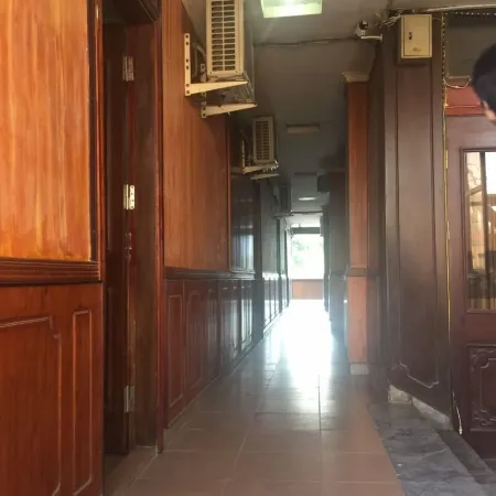 Nha Nghi Tham Quyen