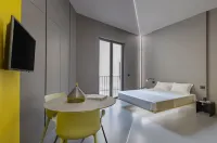 Fiveplace Design Suites & Apartments - balcony