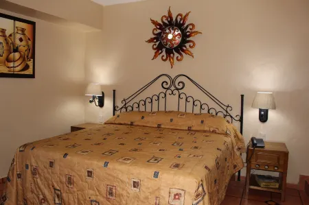 Hotel Hacienda del Sol