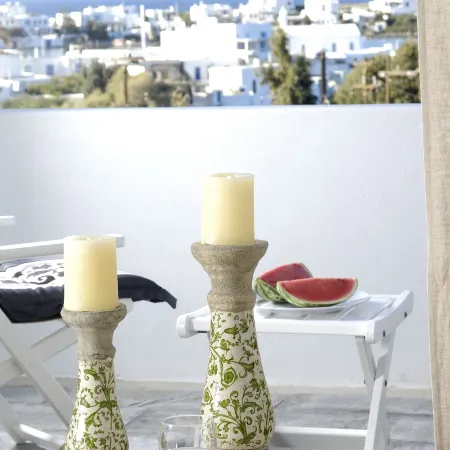 Kapetan Tasos Suites