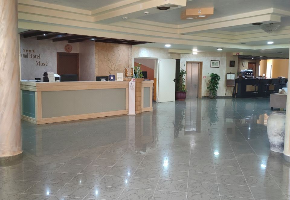 Grand Gul Beach Over view