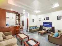 Palma Villa Homestay I with Swimming Pool, Billiard, Karaoke & Ping Pong Near Klaten Town Square - Pool