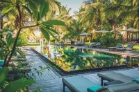 Dinarobin Beachcomber Golf Resort & Spa - สระว่ายน้ำแบบอินฟินิตี้
