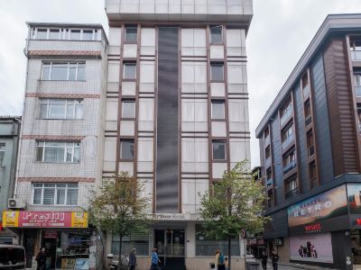 My Rose Hotel