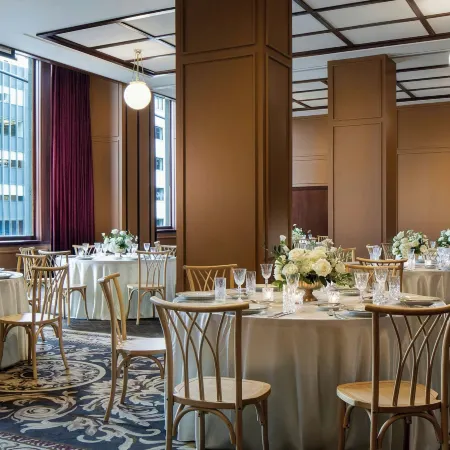 Hotel David Whitney, Autograph Collection Отели рядом с достопримечательностью «Стадион «Форд Филд»»
