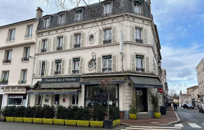 HÔTEL Paris VÉSINET- Logis Hôtel Restaurant