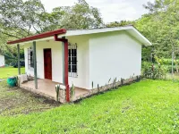 Cabaña Lago de Yojoa Hotels in 