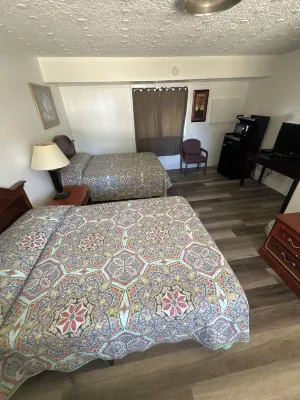 Adriatic Hotels in Brownsville Township