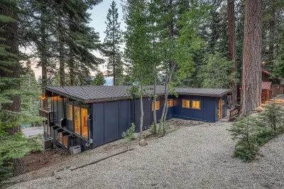 Bear Lodge