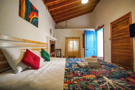 MADAM AFRODİT KONUKEVİ Отели рядом с достопримечательностью «Александрия Троадская»