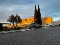 L'Escale d'Alès Hotel Hotel a Cardet