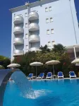 Hotel Helios - Infinity Pools
