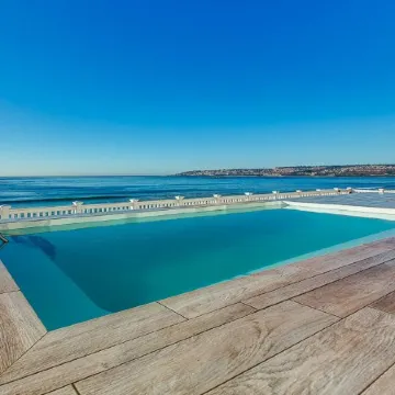 Marine Manor
