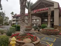 رمادا باي ويندام تيمبي آت أريزونا ميلز مول Hotels near Our Lady of Guadalupe Catholic Church