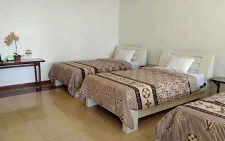 Blessing Hills Family Resort and Hotel Отели рядом с достопримечательностью «SUWON CAMP»