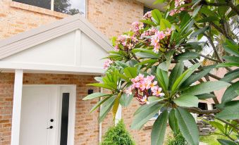 Treeview - A Beautiful 3-Bed House in Kiama