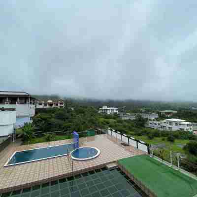 Sky High By Joy Suites Fitness & Recreational Facilities