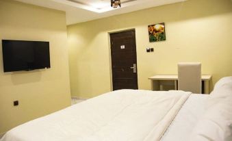 Binos Inn Hotel and Suites