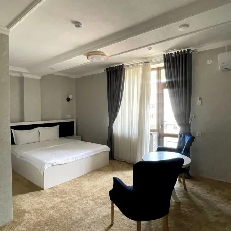 Humo Plaza Hotel