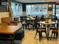 Harbor Winds Hotel - breakfast