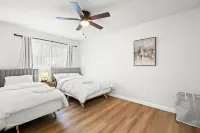 Modern Cozy Retreat Stylish Stay with Patio & Parking Hotels in Monterey Park