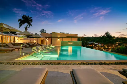 Calabash Hotel - 5-Star