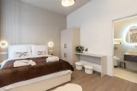 Oasis Luxe Boutique Suites by BQA
