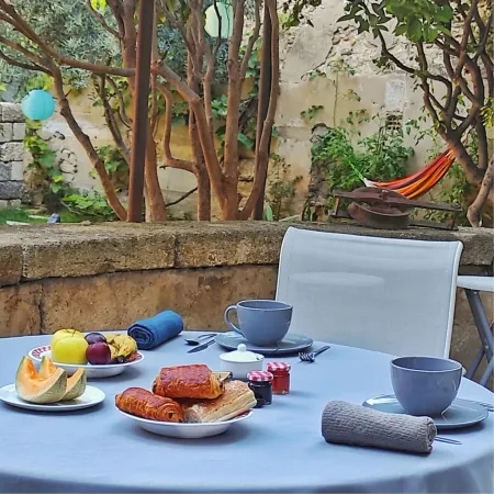 La Vigneronne des Costières Отели в г. Вовер