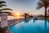 Courtyard Hotel Gqeberha - Pools