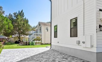 2 Steps to Ice Plant Downtown St Aug Beach Club