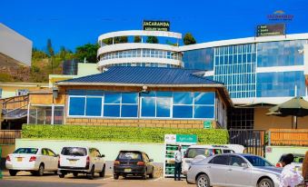 Jacaranda Luxury Suites