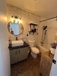 Cozy Condo on 400 N