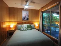Woongarra Cottage - Tranquil Off-Grid Nature Escape in a Bush Setting Hotels in Beechworth