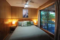 Woongarra Cottage - Tranquil Off-Grid Nature Escape in a Bush Setting