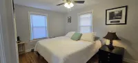 Hillside 3-bedroom bungalow 1 mile from Harrisonburg City limits, great views!